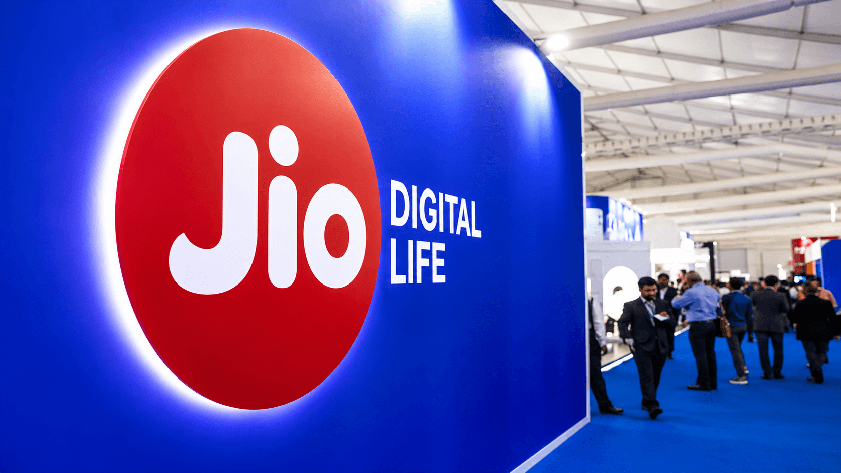 Jio Platforms: લિસ્ટિંગ બાદના પહેલા જ પરિણામમાં Jioનો નફો 13.7% વધ્યો, ₹8,389 કરોડ પર પહોંચ્યો